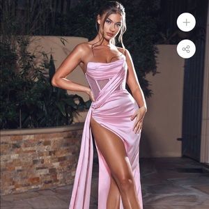 Light pink satin formal Womens gown size 4